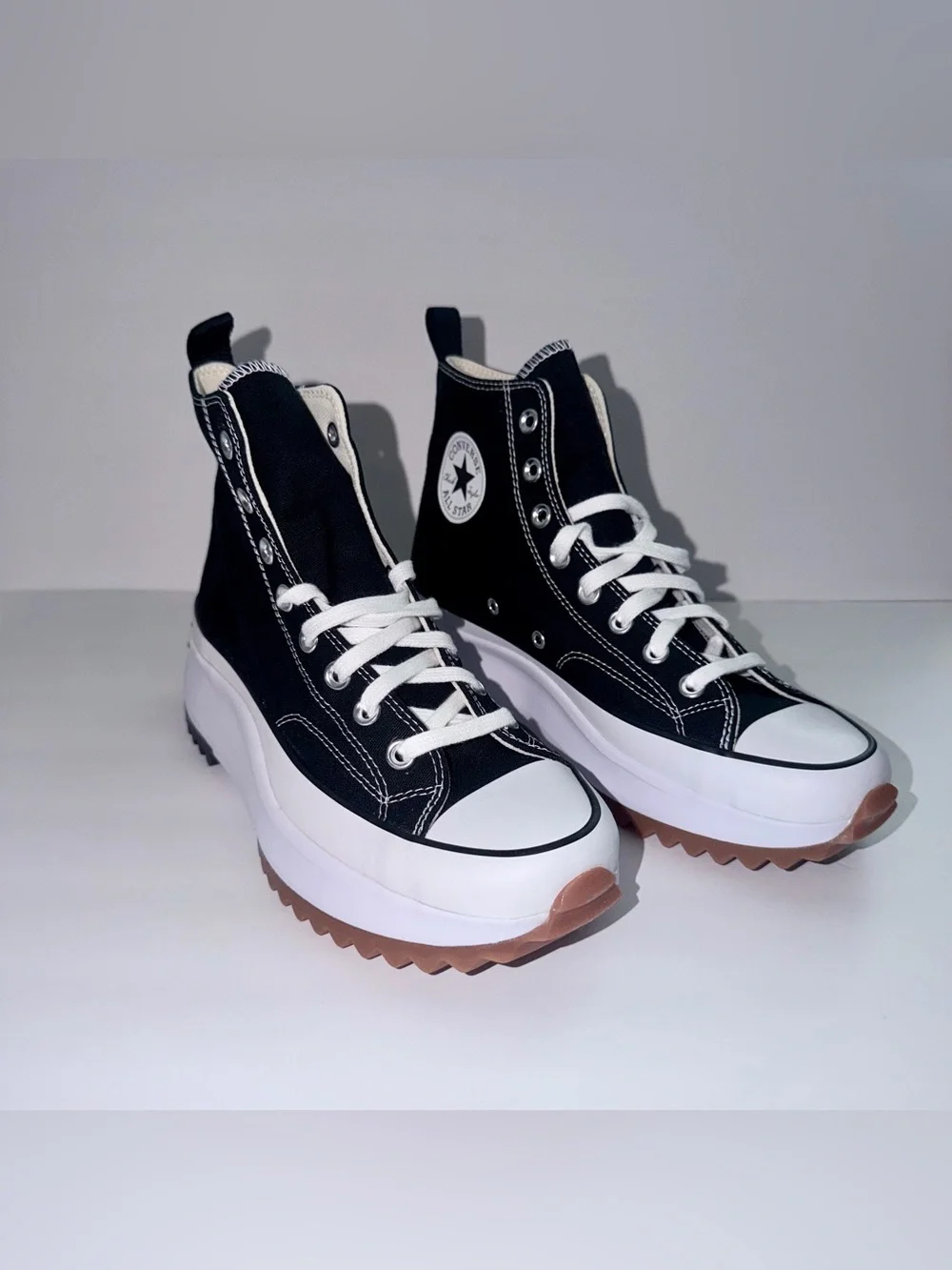 Converse Run Star Hike Hi Black White Gum Women’s 11 / Men’s 9.5 NIB 166800C